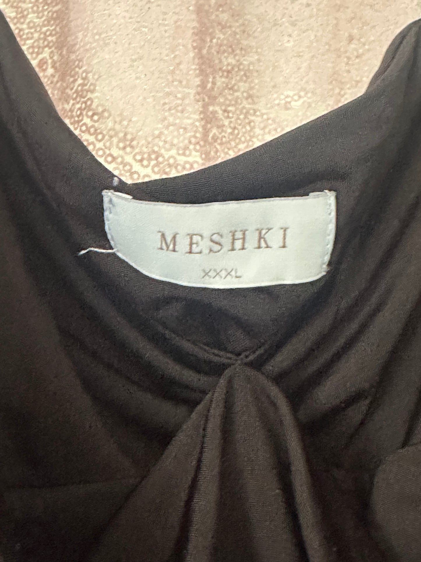 MESHKI black top size XXXL