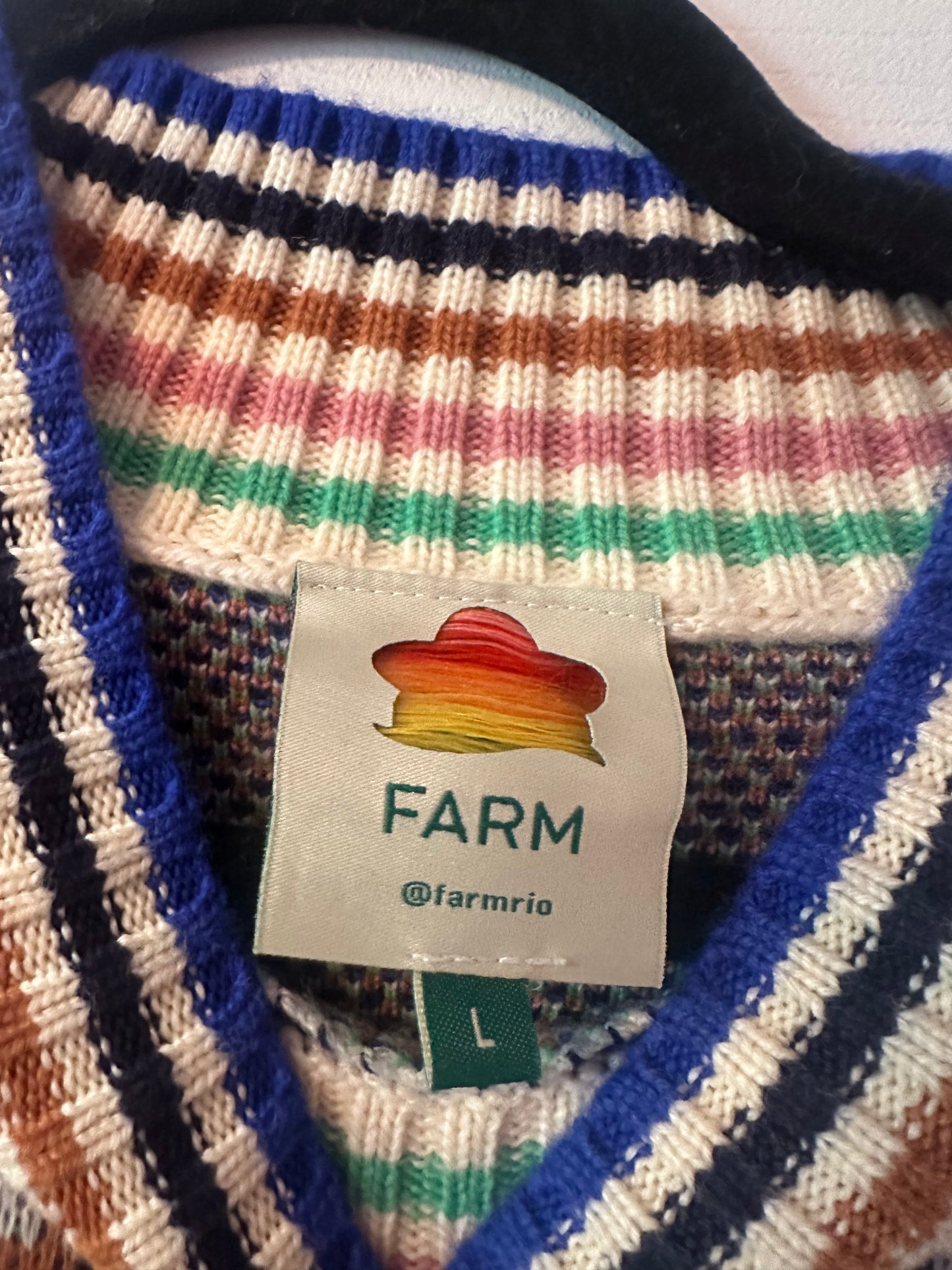 FARM RIO HEART SWEATER SIZE LARGE