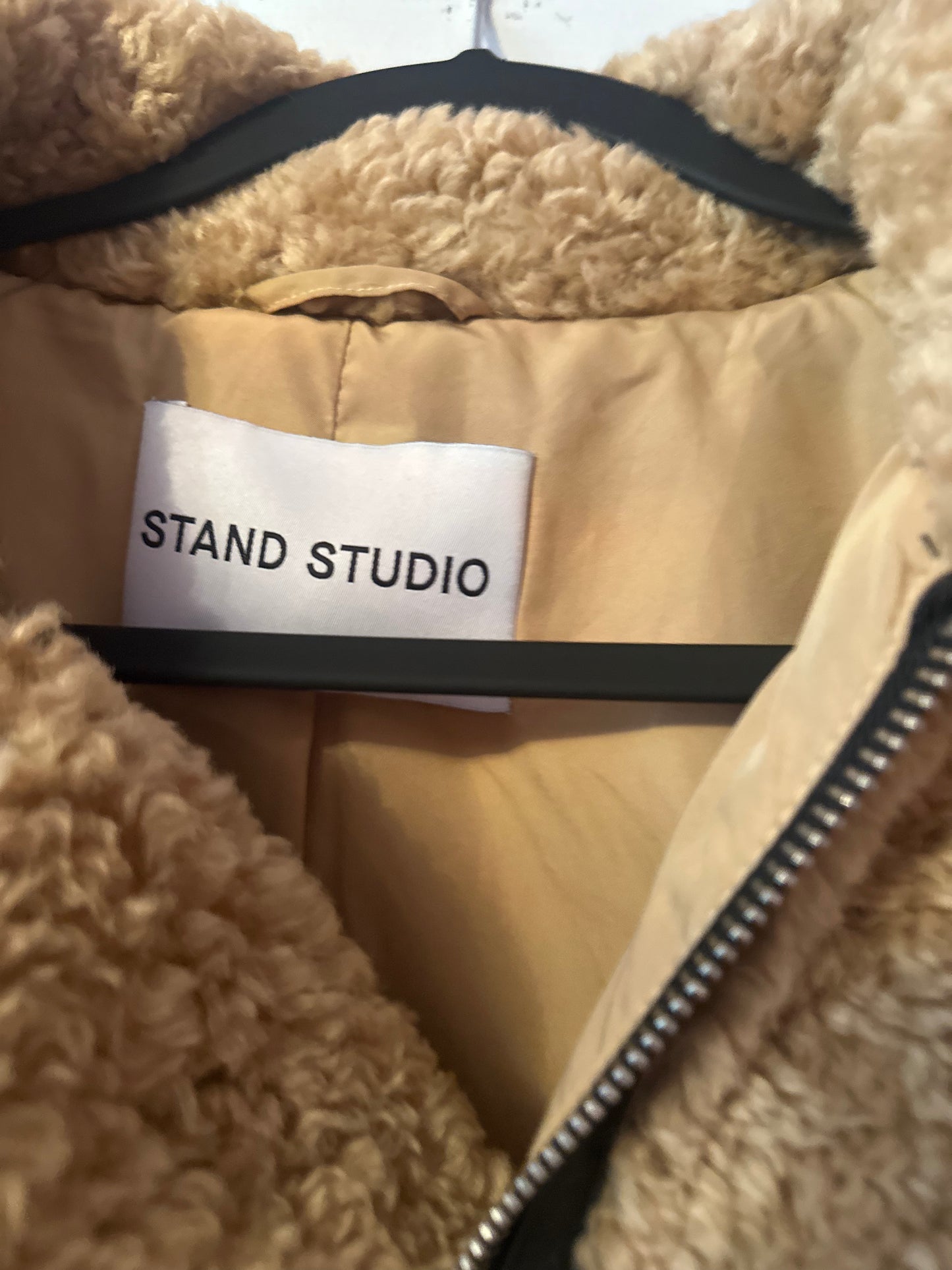 STAND STUDIO TEDDY COAT size Medium/LARGE