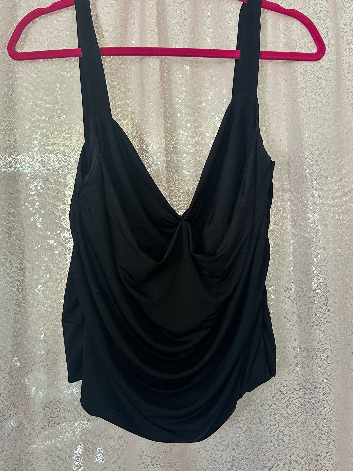 MESHKI black top size XXXL