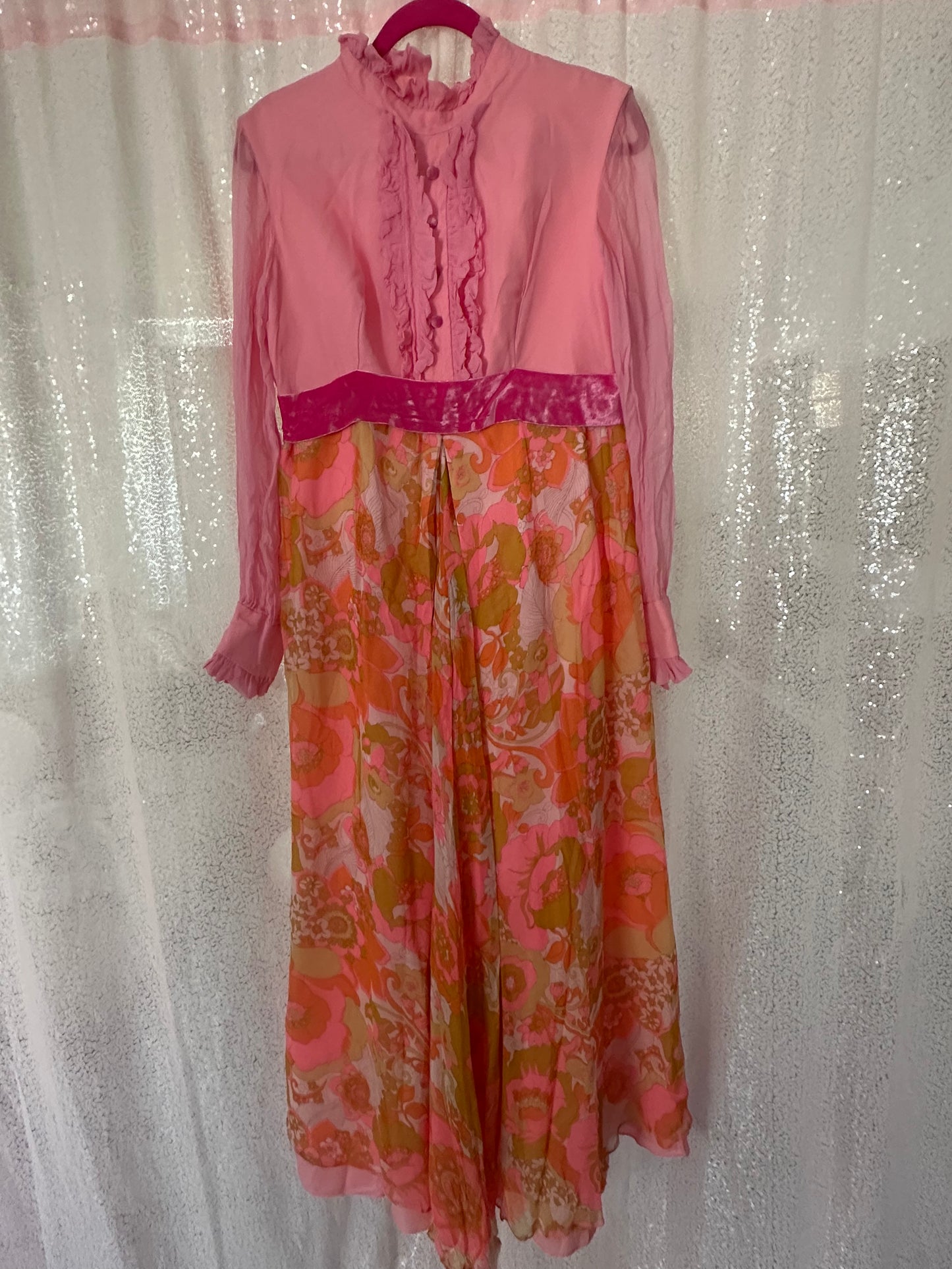 VINTAGE 70's Handmade dress (size approx. SMALL)