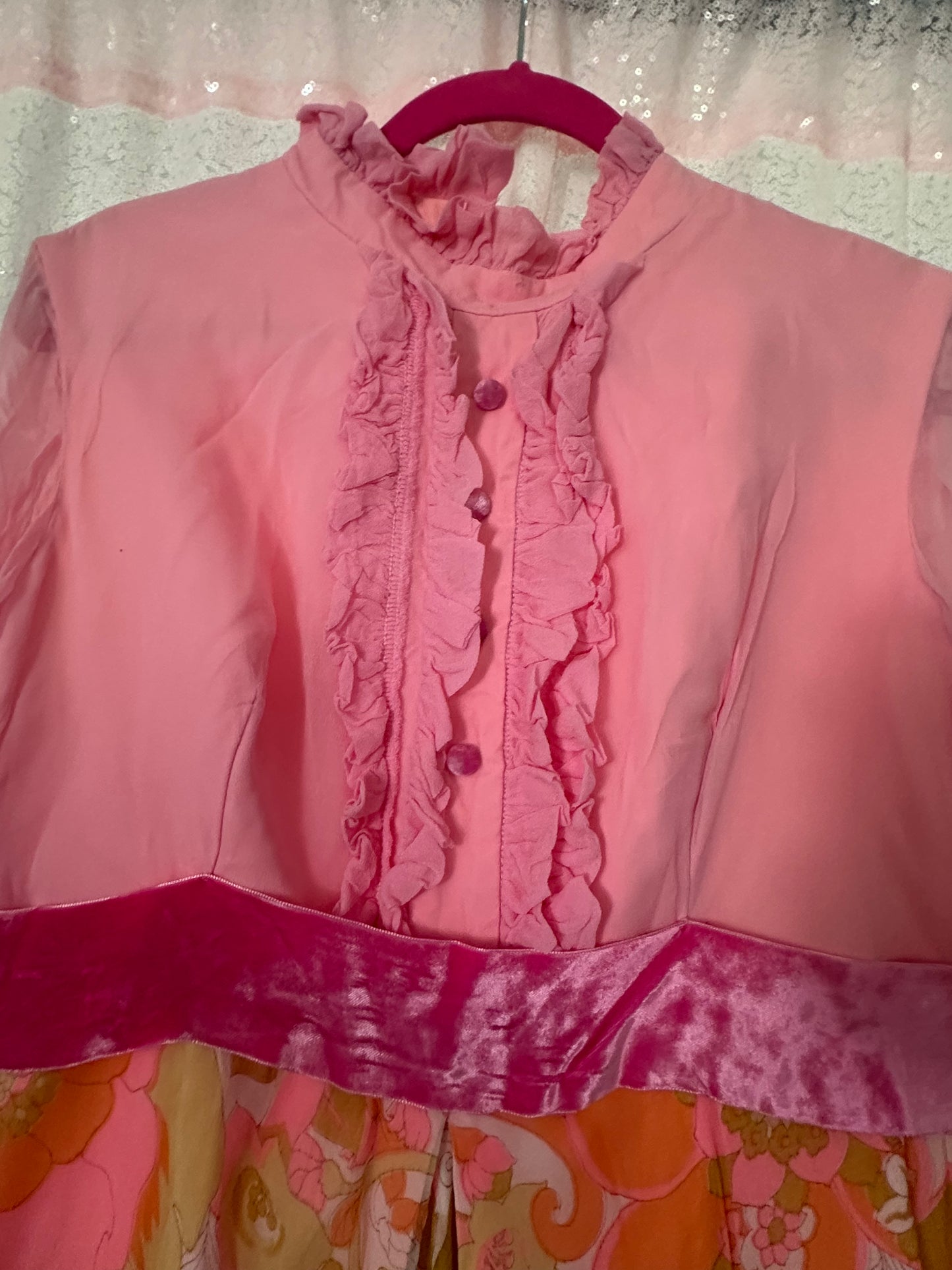 VINTAGE 70's Handmade dress (size approx. SMALL)