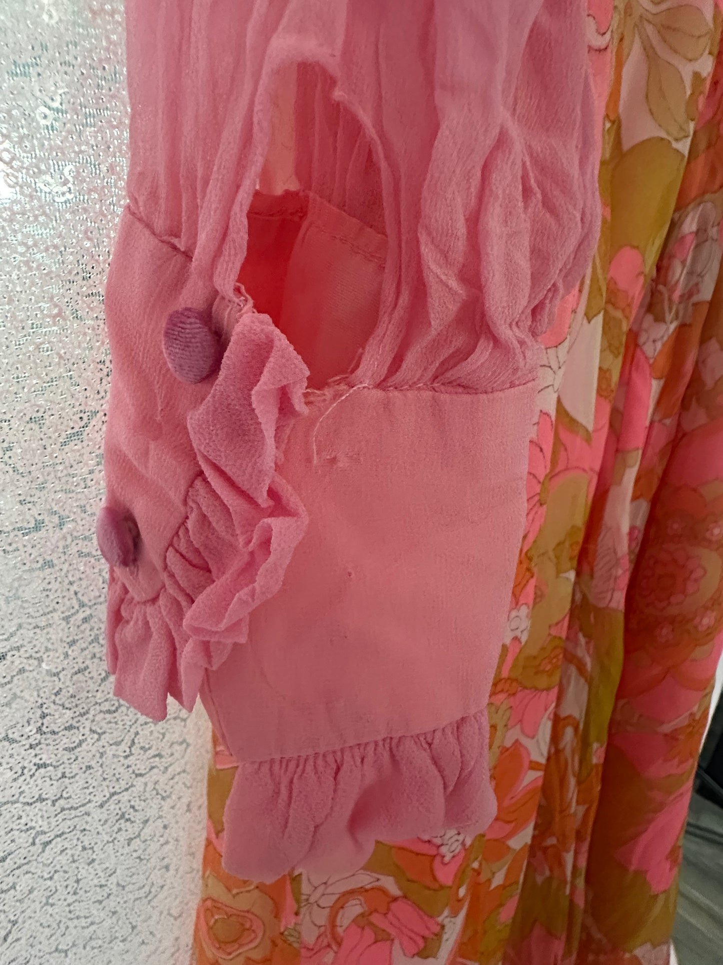 VINTAGE 70's Handmade dress (size approx. SMALL)