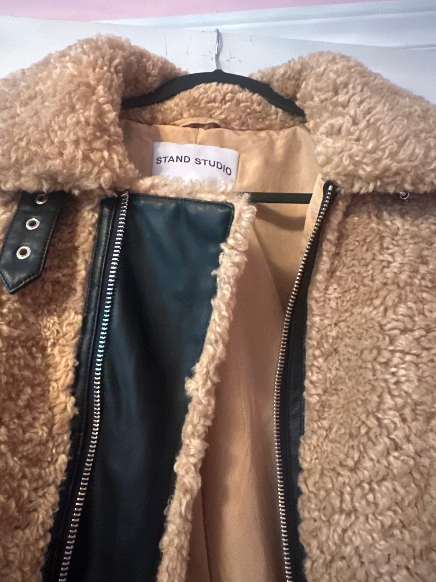 STAND STUDIO TEDDY COAT size Medium/LARGE