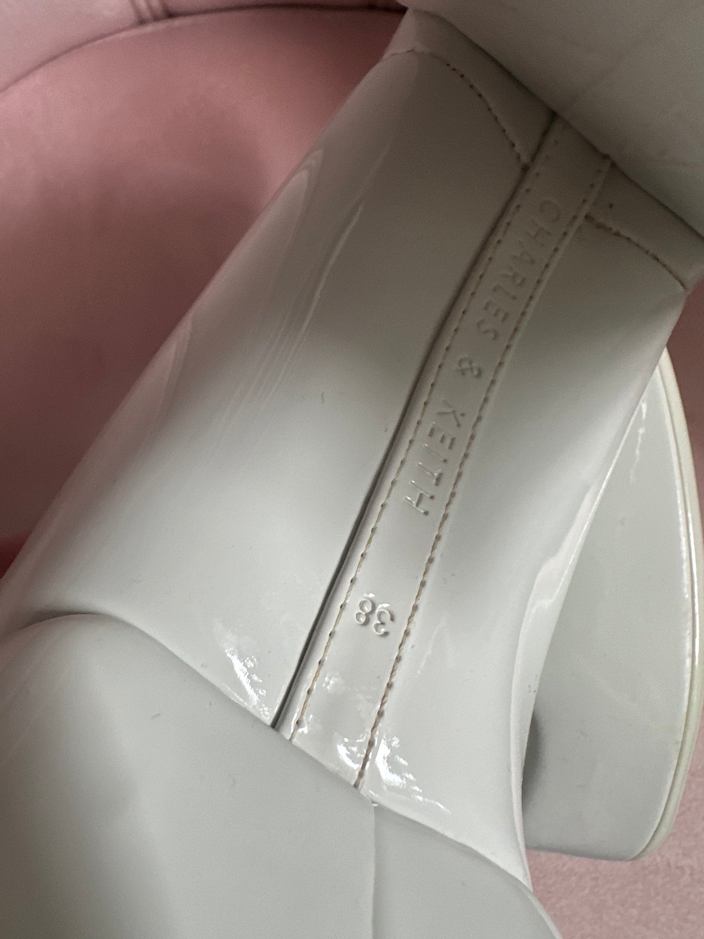 CHARLES & KEITH white chunky heels size IT38 (7-8)