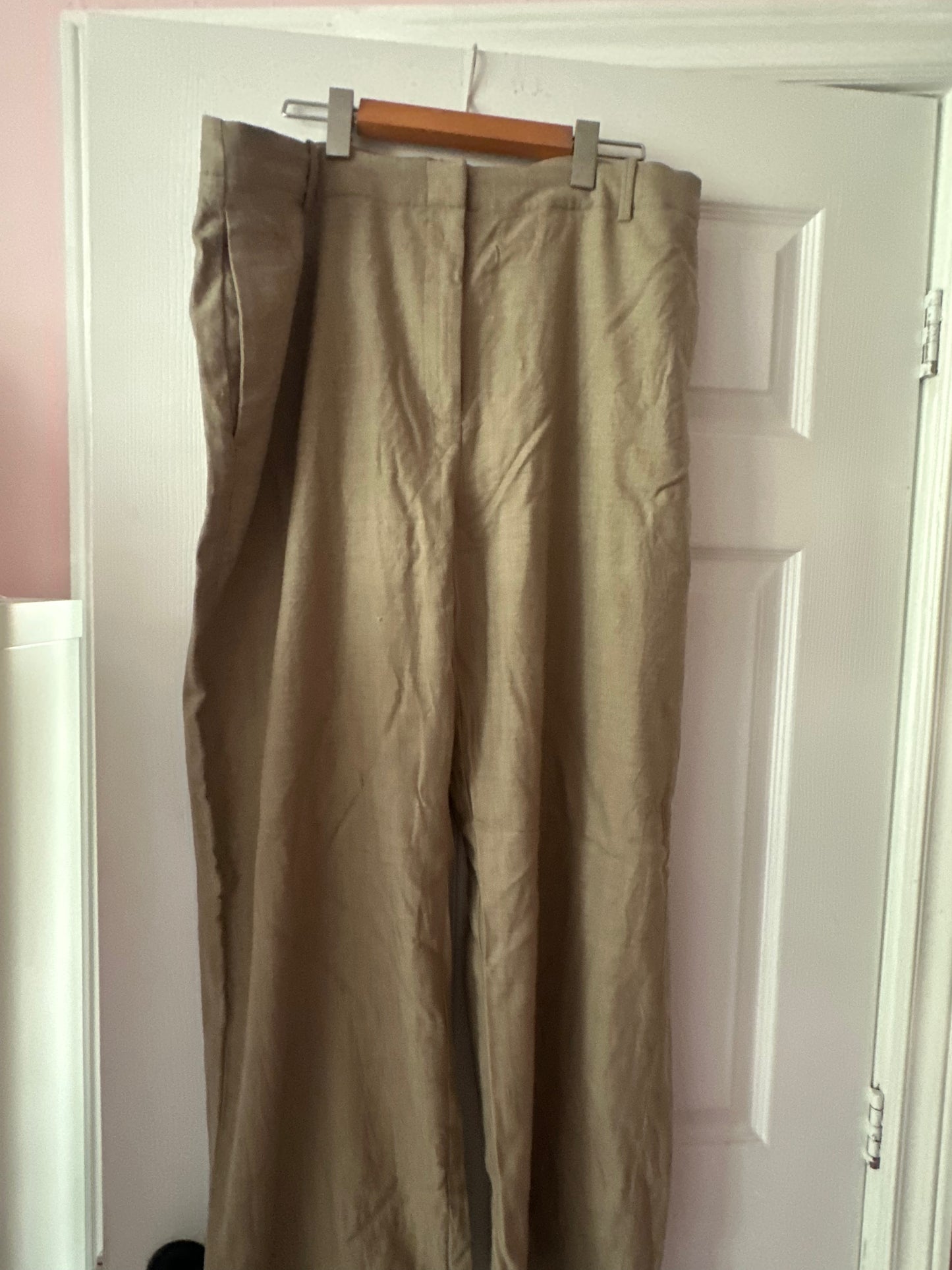 BANANA REPUBLIC BEIGE TROUSERS size US16
